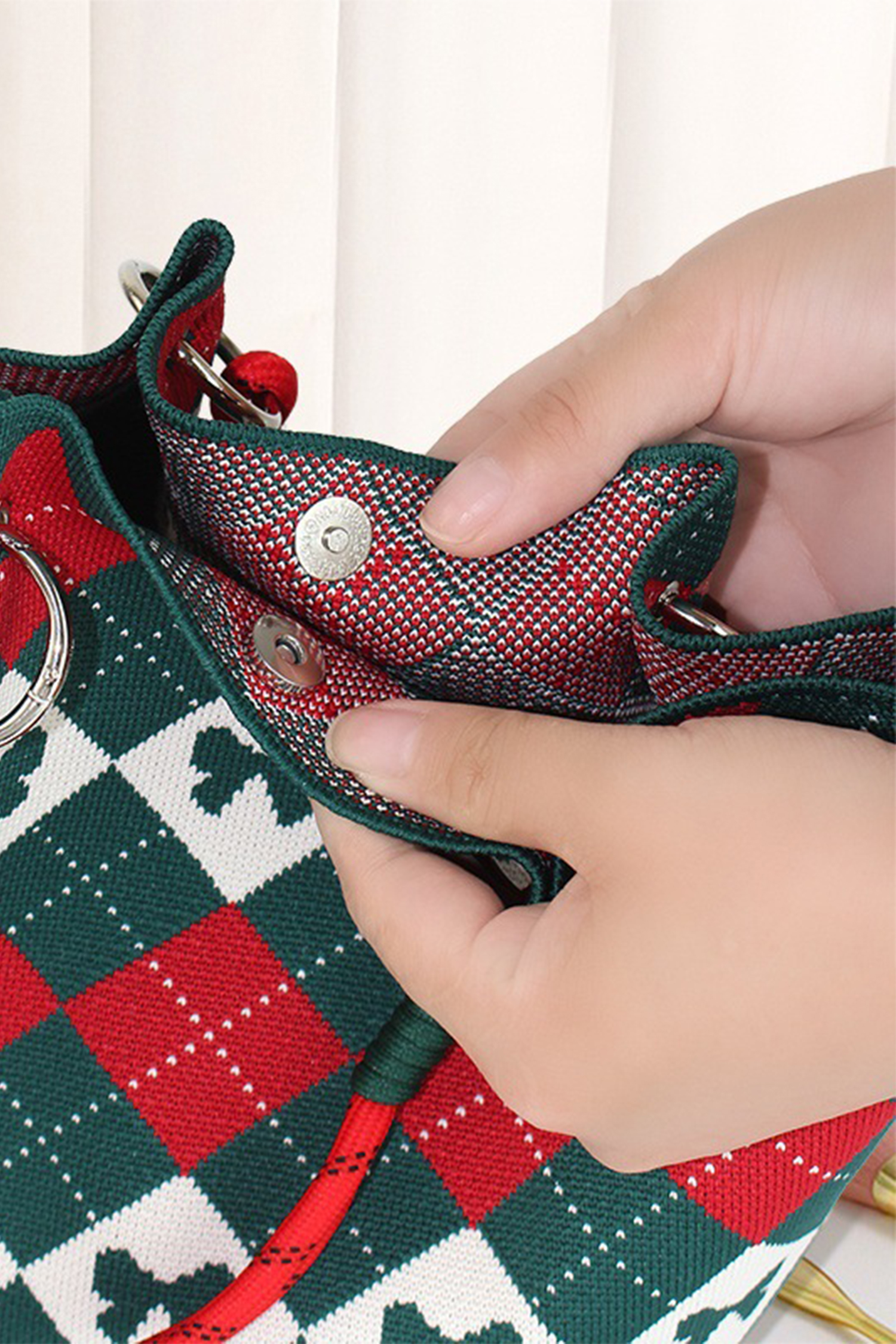 Fiery Red Retro Argyle Bow Printed Fashion Knit Bucket Bag