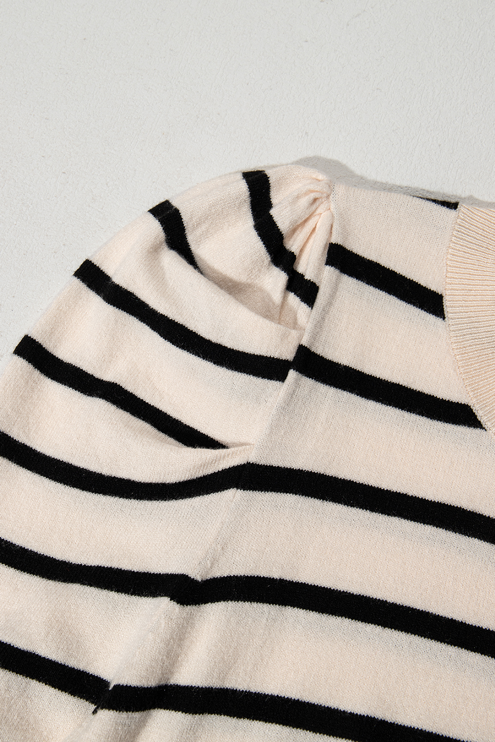 Blue Stripe Ribbed Trim Round Neck Bubble Sleeve Knitted Top