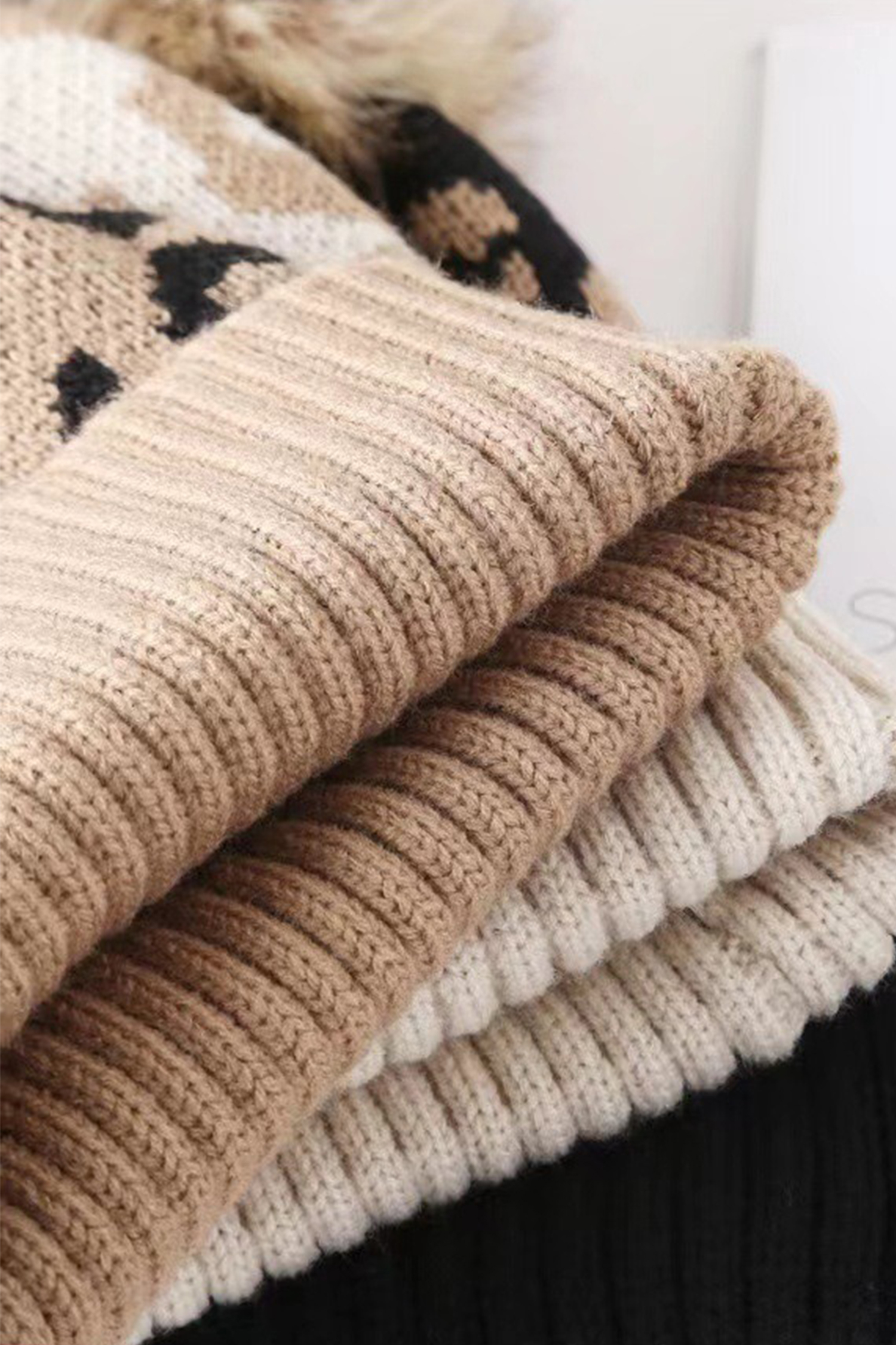 Light French Beige Faux Fur Pompom Leopard Knit Beanie