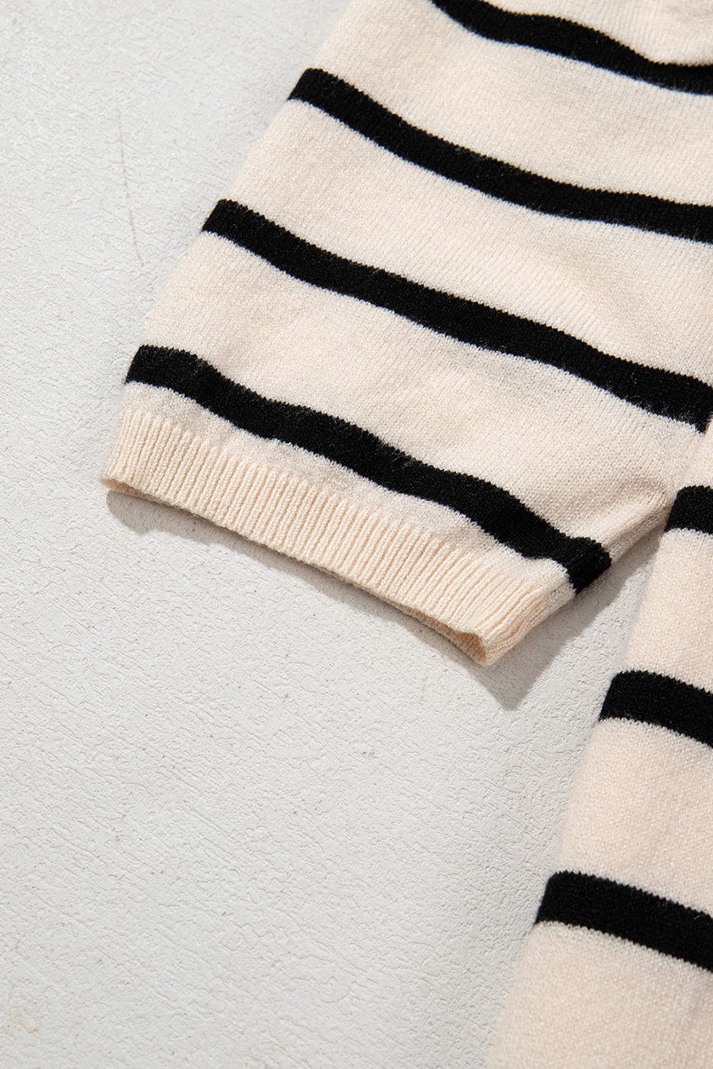 Blue Stripe Ribbed Trim Round Neck Bubble Sleeve Knitted Top