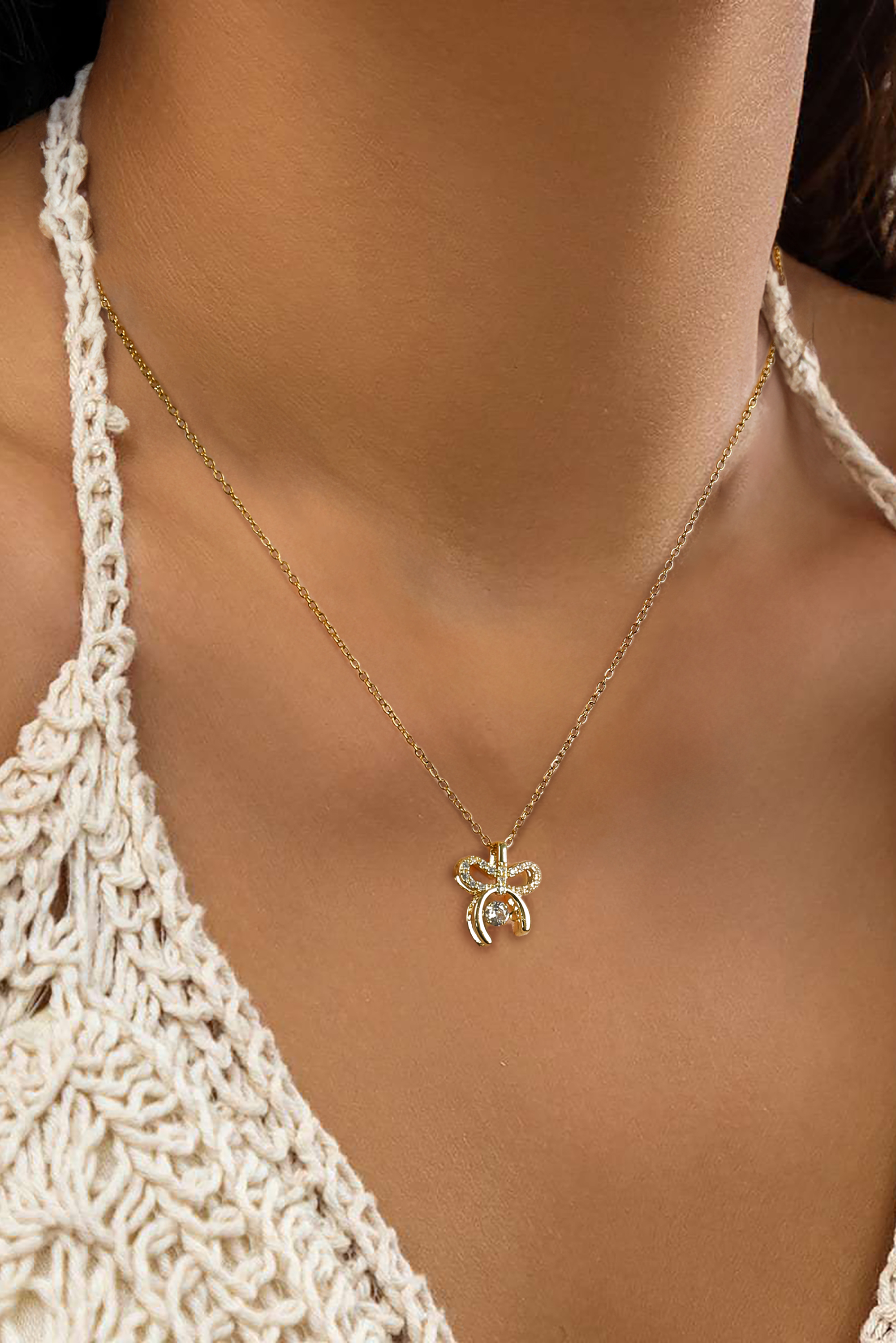 Gold Rhinestone Bow Knot Pendant Plated Alloy Necklace